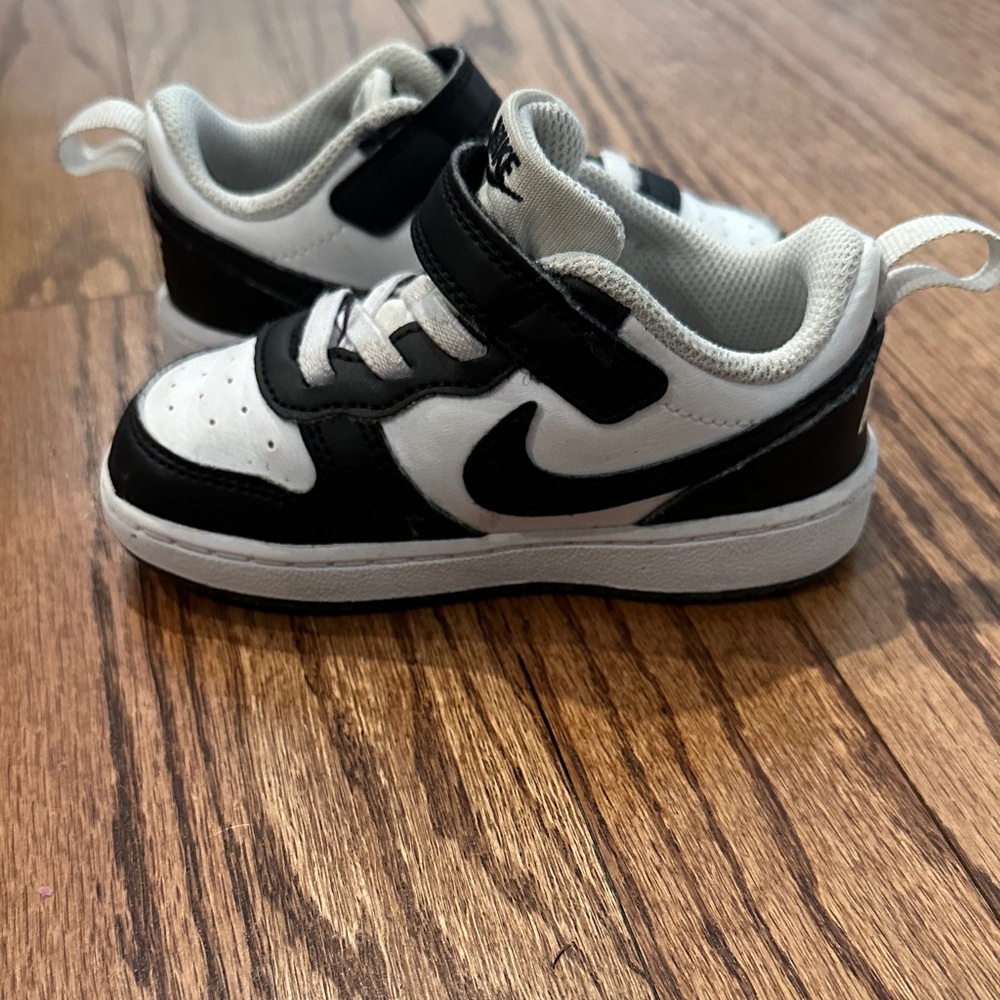 Nike Kids Black and White Velcro Strap Sneakers - Picture 3 of 3